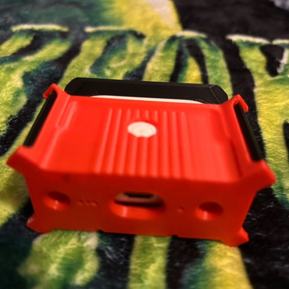 Milwaukee Red Earbud Case - Picture 5 of 6